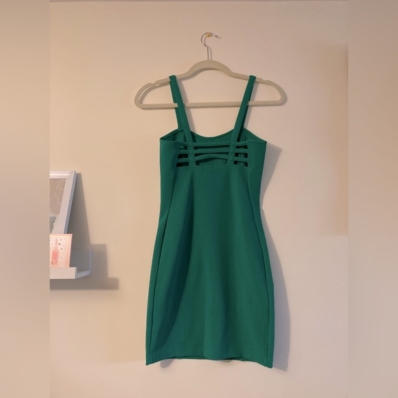 Forever 21 Green Fitted Mini Dress St. Patrick’s Day Dress Size Women’s Small - Picture 2 of 5